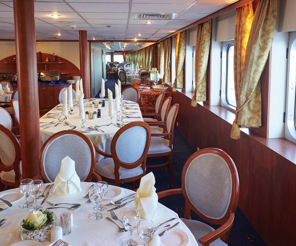 APT MS Rossia Restaurant 2.jpg